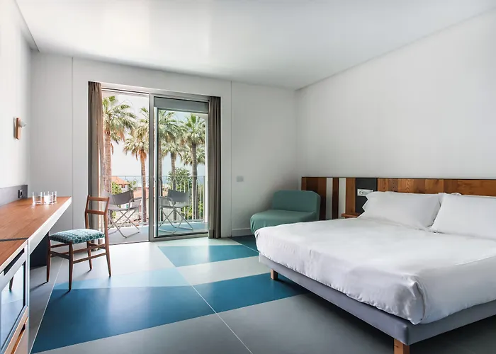 Hotel So' Lifestyle 4*