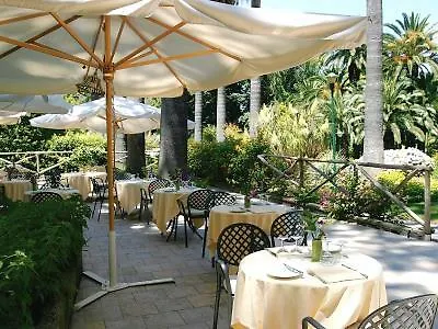 香格里拉公寓酒店 4* 索伦托